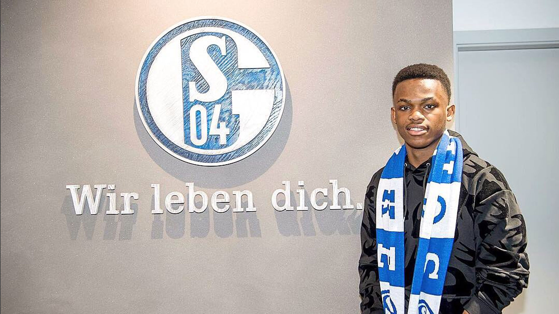 虽然话语中 虽然话语中